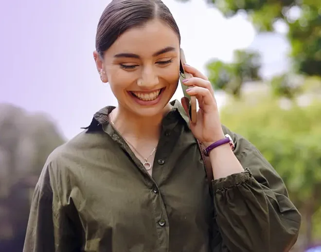 lady on phone